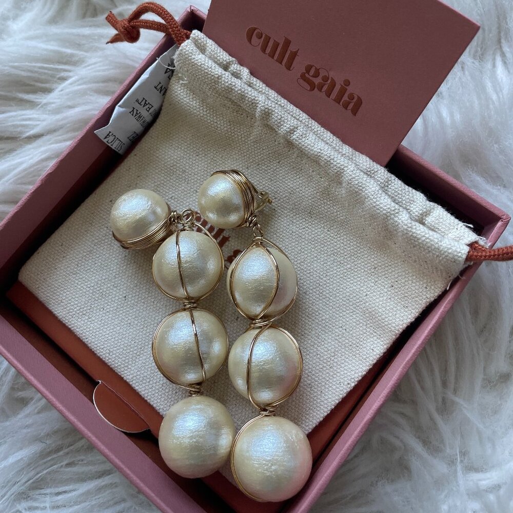 Cult Gaia Giga Pearl Earrings